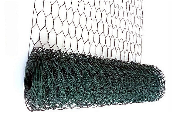 Galvanized steel wire mesh hexagonal mesh coated with PVC in dark green