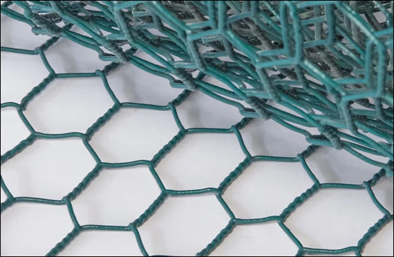 Reverse twisted hexagonal wire netting pvc coated galvanized